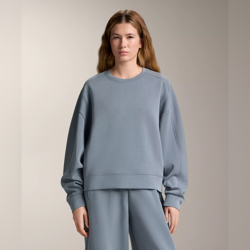Oysho Grey Blue Cropped Crewneck